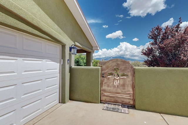 5721 Miller Rd NE, Rio Rancho, NM 87144 - garage with a gate