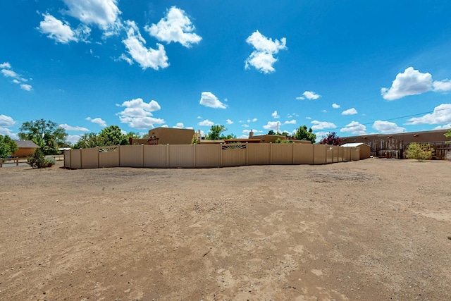 4700 Quaker Heights Pl NW, Albuquerque, NM 87120 - view of yard featuring fence