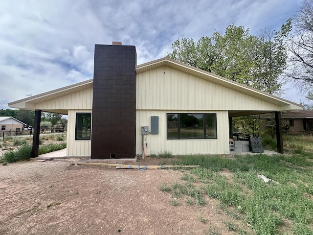 11 Riverside Rd, Peralta, NM 87042 - view of front of property with a chimney and concrete block siding