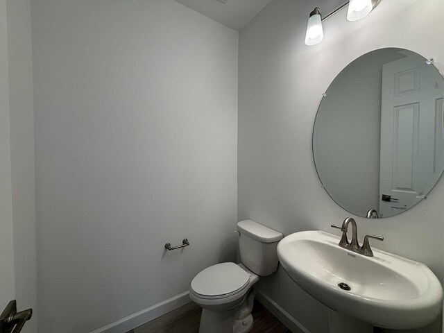 3234 Matador St SE, Rio Rancho, NM 87124 - bathroom with wood finished floors, vanity, tub / shower combination, and recessed lighting