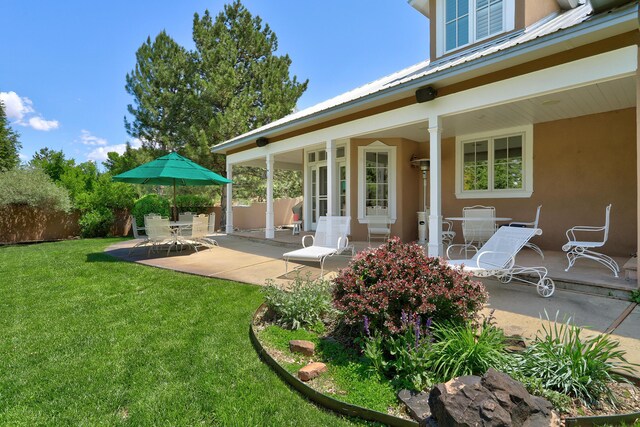 1513 Tinnin Rd NW, Los Ranchos, NM 87107 - view of patio / terrace with outdoor dining area