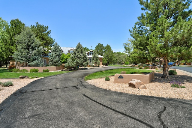 1513 Tinnin Rd NW, Los Ranchos, NM 87107 - view of road