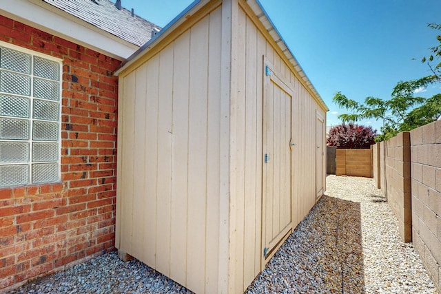 8720 Oakcrest Pl NW, Albuquerque, NM 87114 - view of shed featuring a fenced backyard
