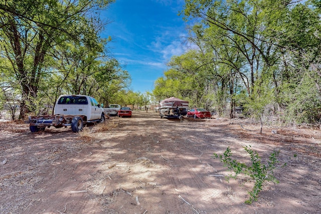2327 Pajarito Rd SW, Albuquerque, NM 87105 - view of yard