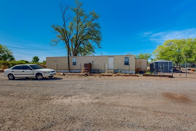 2327 Pajarito Rd SW, Albuquerque, NM 87105 - manufactured / mobile home with fence