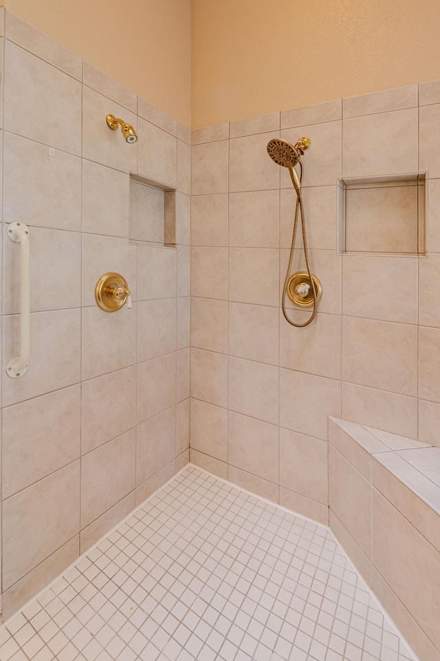 2392 Manzano Loop NE, Rio Rancho, NM 87144 - full bath with a tile shower