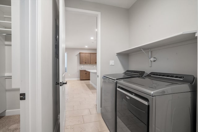 801 Horned Owl Dr NE, Albuquerque, NM 87122 - washroom featuring washer and dryer, recessed lighting, and baseboards
