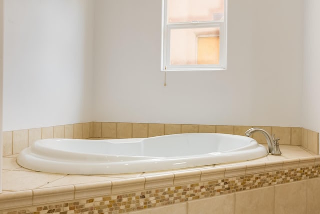 13 Asher Ln, Tijeras, NM 87059 - bathroom featuring a garden tub