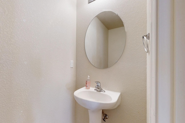 525 Peaceful Meadows Dr NE, Rio Rancho, NM 87144 - view of bathroom