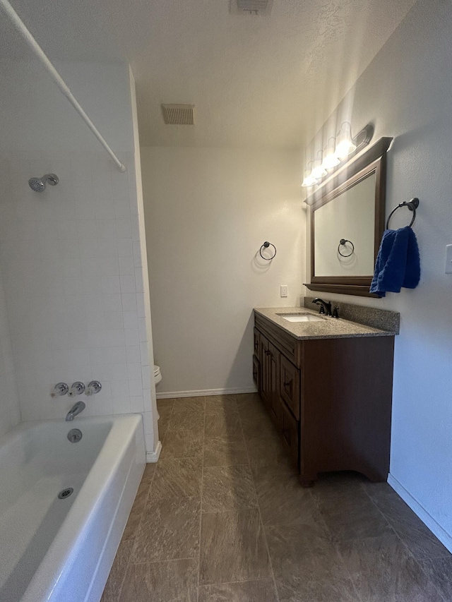 2833 Tiffany Rd, Tucumcari, NM 88401 - full bath featuring vanity, toilet, and shower / washtub combination