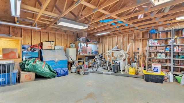 84 Fire Station Rd, Los Lunas, NM 87031 - view of garage