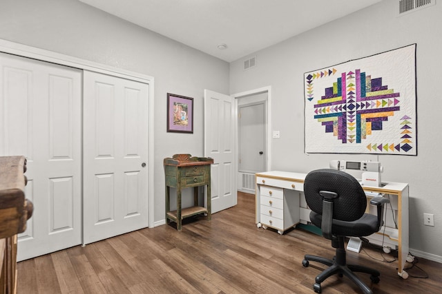3827 Fox Sparrow Trl NW, Albuquerque, NM 87120 - office with wood finished floors and baseboards