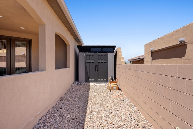 2659 Vista Manzano Loop NE, Rio Rancho, NM 87144 - view of yard featuring a storage shed