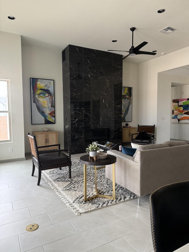 1413 6th St SE, Rio Rancho, NM 87124 - living area featuring a ceiling fan, light tile patterned floors, and recessed lighting
