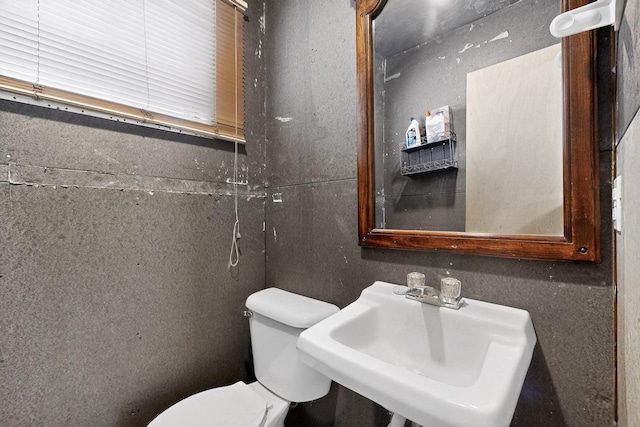 2517 Georgene Dr NE, Albuquerque, NM 87112 - bathroom with a sink and toilet