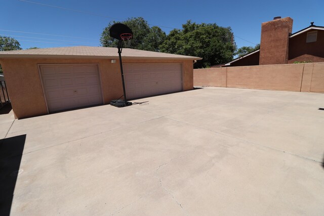 2517 Georgene Dr NE, Albuquerque, NM 87112 - garage with ceiling fan