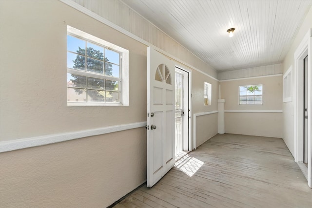 417 8th St NW, Albuquerque, NM 87102 - entryway featuring light wood-type flooring