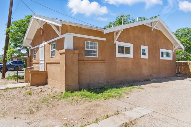 417 8th St NW, Albuquerque, NM 87102 - view of side of home