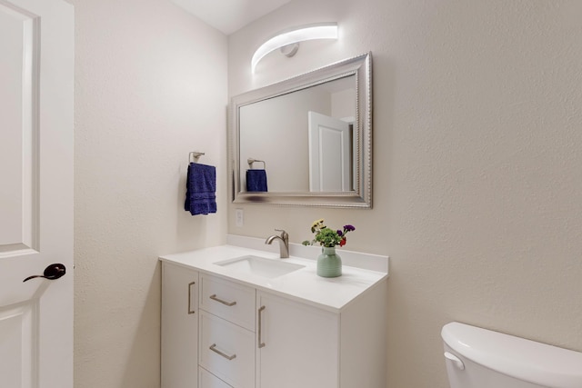 1825 Hiawatha Ct NE, Albuquerque, NM 87112 - half bath featuring vanity and toilet
