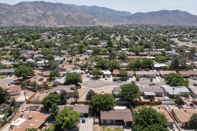 1825 Hiawatha Ct NE, Albuquerque, NM 87112 - aerial view of residential area featuring a mountain backdrop