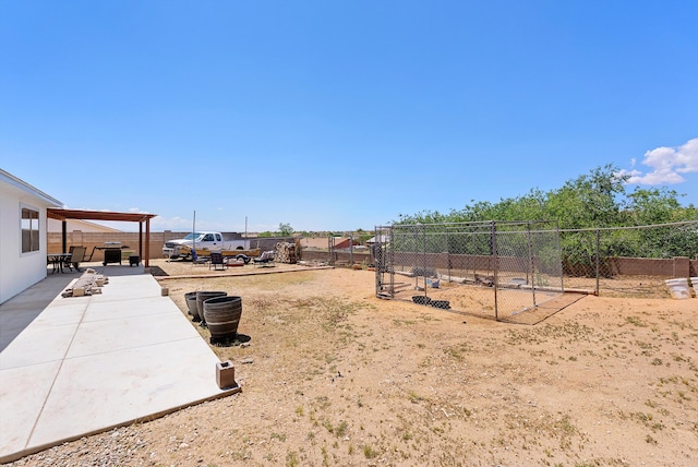 437 7th Ave NE, Rio Rancho, NM 87124 - fenced backyard featuring a patio