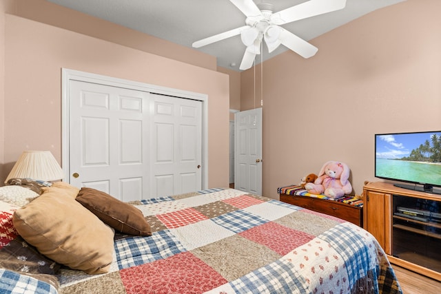 1908 Selway Pl NW, Albuquerque, NM 87120 - bedroom featuring a closet and a ceiling fan