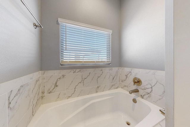 7037 Cleary Loop NE, Rio Rancho, NM 87144 - bathroom with a garden tub