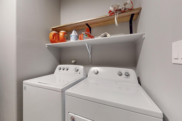 7037 Cleary Loop NE, Rio Rancho, NM 87144 - washroom featuring independent washer and dryer