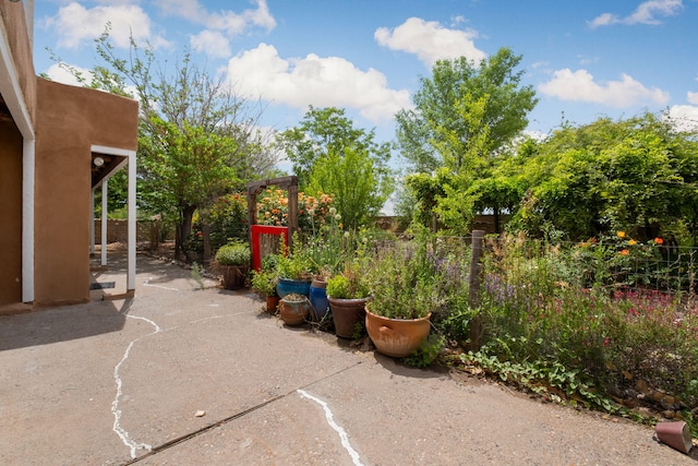 234 Horton Ln NW, Albuquerque, NM 87114 - fenced backyard with a patio
