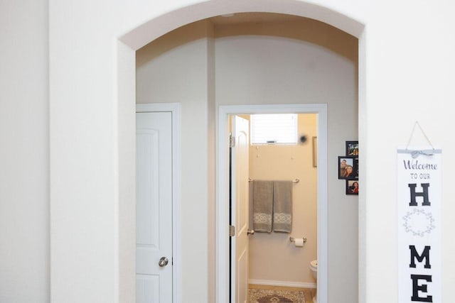 1019 Jacobs Dr NE, Rio Rancho, NM 87144 - hallway with arched walkways