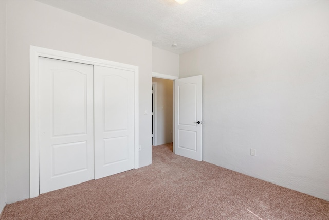 2012 Foothill Dr SW, Albuquerque, NM 87105 - unfurnished bedroom featuring carpet flooring and a closet