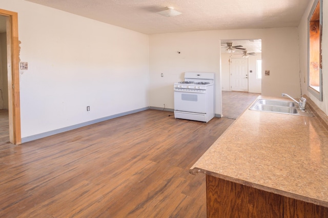 922 W Gilbert Ave, Belen, NM 87002 - photo 12