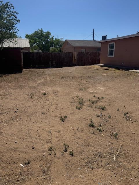 1212 W Reinken Ave, Belen, NM 87002 - view of yard