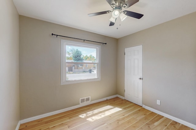 3801 Simms Ave SE, Albuquerque, NM 87108 - unfurnished room with light wood-type flooring and ceiling fan