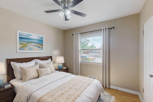 3801 Simms Ave SE, Albuquerque, NM 87108 - bedroom featuring light wood-type flooring and ceiling fan