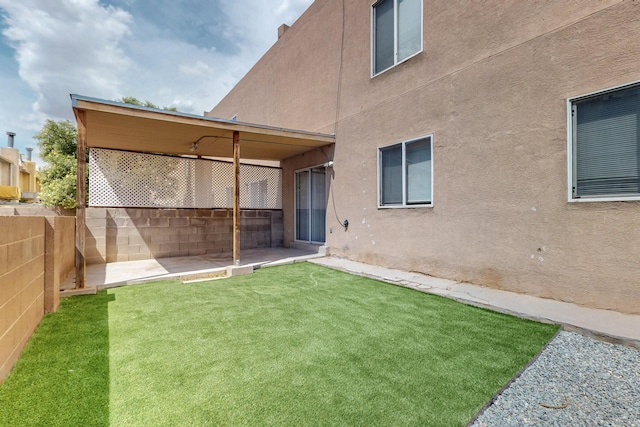 2815 Quail Pointe Dr NW, Albuquerque, NM 87120 - view of yard with a patio