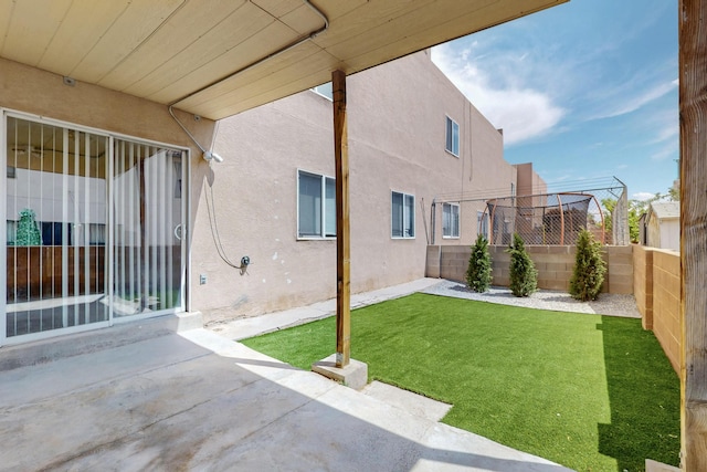 2815 Quail Pointe Dr NW, Albuquerque, NM 87120 - view of yard featuring a patio area