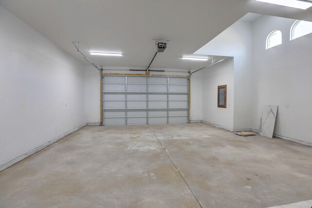1209 11th St SE, Rio Rancho, NM 87124 - garage featuring a garage door opener