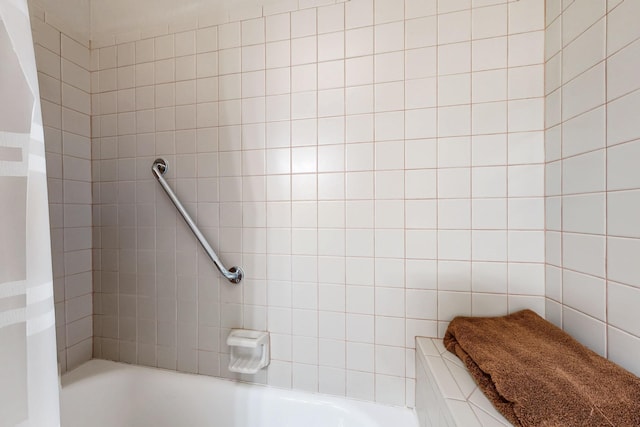 10809 Academy Ridge Rd NE, Albuquerque, NM 87111 - bathroom with shower / bath combination