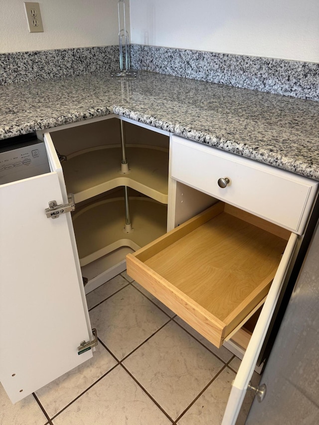 774 Stallion Rd SE, Rio Rancho, NM 87124 - kitchen view of dishwasher and white cabinets