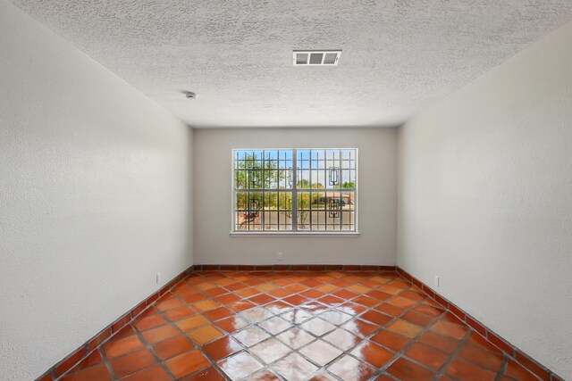 4508 Shiloh Pl NE, Albuquerque, NM 87111 - tiled empty room with baseboards and a ceiling fan
