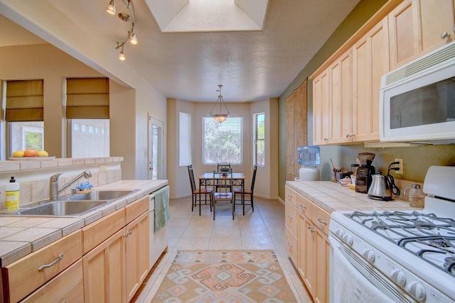 505 Valverde Dr SE, Albuquerque, NM 87108 - photo 8