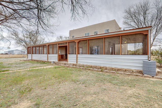 41 El Rancho Grande Rd, Mcintosh, NM 87032 - view of front facade featuring a sunroom