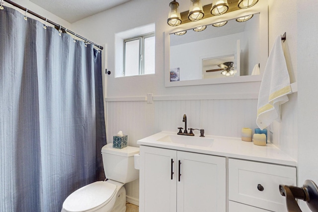 41 El Rancho Grande Rd, Mcintosh, NM 87032 - full bathroom featuring vanity, a ceiling fan, and a shower with shower curtain