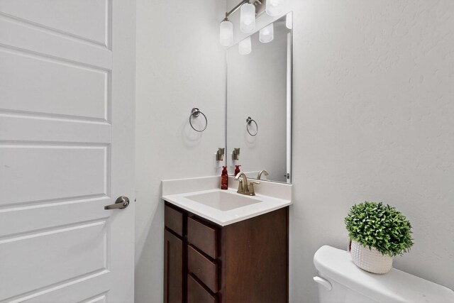 6854 Cleary Loop NE, Rio Rancho, NM 87144 - bathroom with vanity and toilet