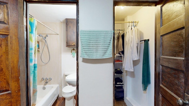 1207 Barelas Rd SW, Albuquerque, NM 87102 - bathroom with toilet and shower / bath combo