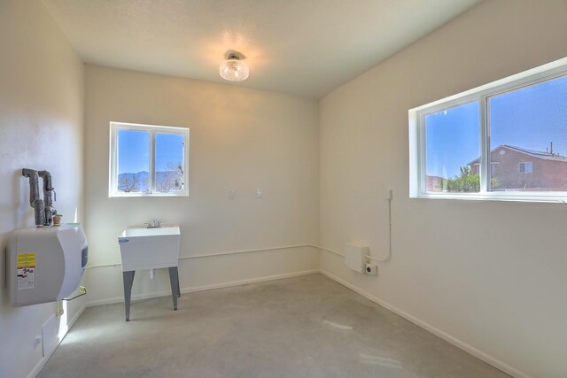 1624 23rd Ave SE, Rio Rancho, NM 87124 - unfurnished office with baseboards
