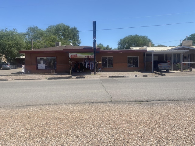 136 Calle Del Presidente, Bernalillo, NM 87004 - view of front of property with central air condition unit