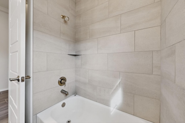 215 Adeline Ave, Los Lunas, NM 87031 - full bath featuring bathtub / shower combination