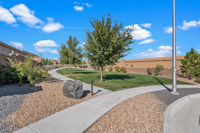 9128 Vista Bosquejo Rd NW, Albuquerque, NM 87120 - surrounding community featuring a yard